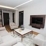 Joelle Premium 4* סרנדה