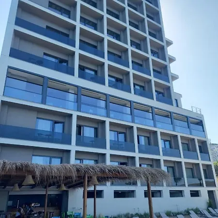 מלון Joelle Premium 4*