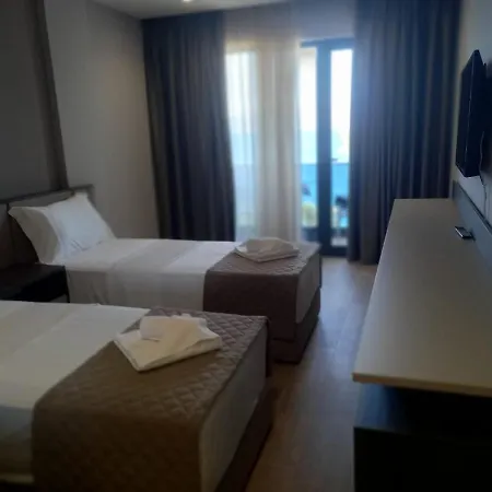 Joelle Premium 4* Sarandë