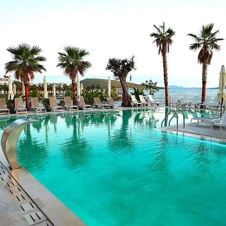 Joelle Premium 4* Sarandë