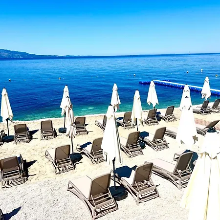 Joelle Premium Hotel 4*