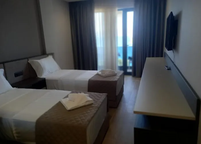 Joelle Premium 4* Sarandë