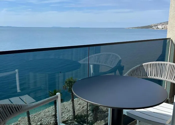 Joelle Premium Sarandë