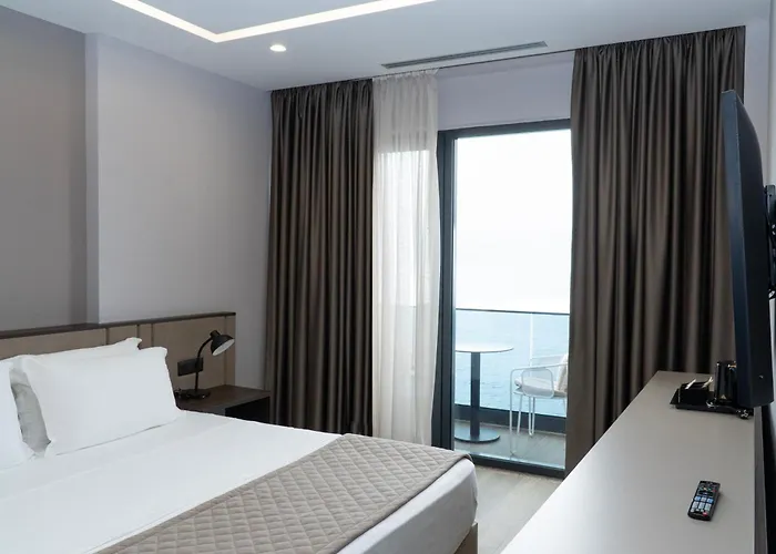 Joelle Premium 4* Sarandë