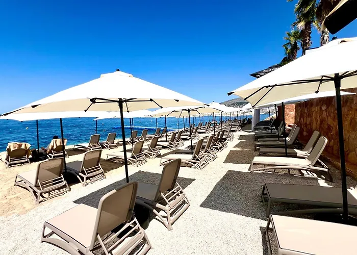 Otel Joelle Premium